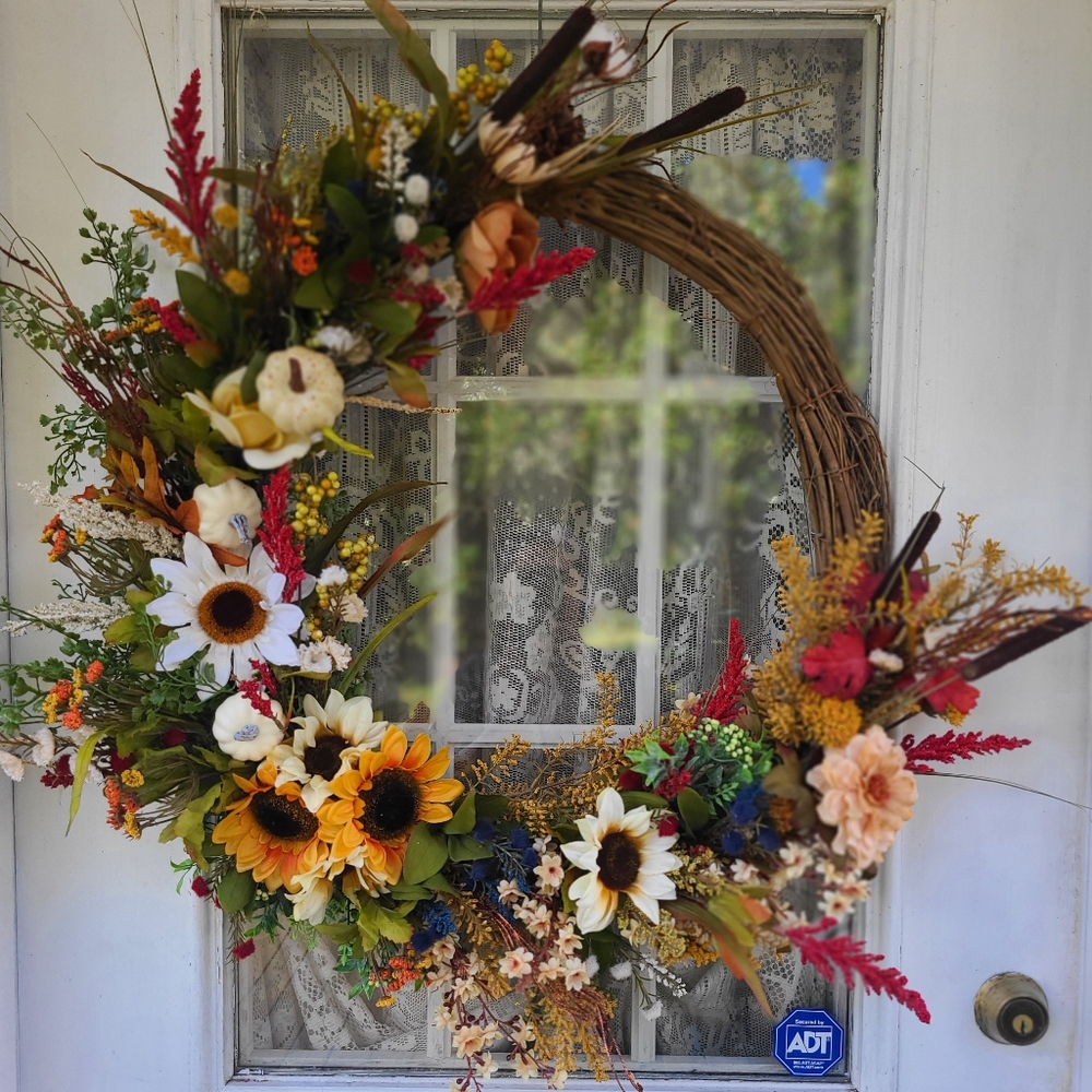Fall wreath *HANDMADE * - Picture 2 of 4